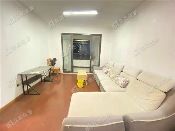 万达临湖苑C区押一付三1600元/月