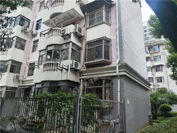 江汽三村押一付三1500元/月