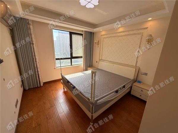 东方蓝海(C区)112.52㎡整租