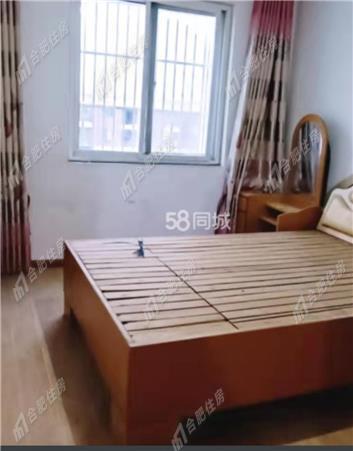 盛大德馨府押一付三1800元/月
