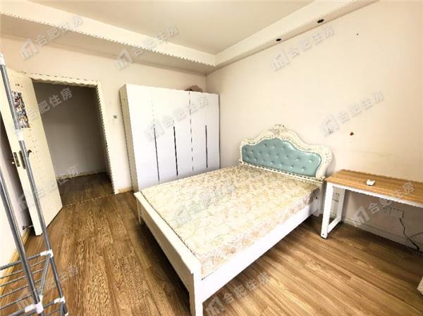 蜀山区三户室109.84平米正南6层