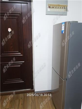 美丽景湾小区68.0㎡中装押一付三