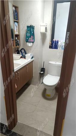保利柏林之春年付1800元/月