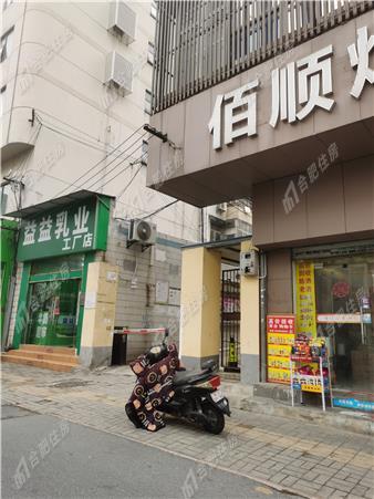 银光小区押一付一1400元/月