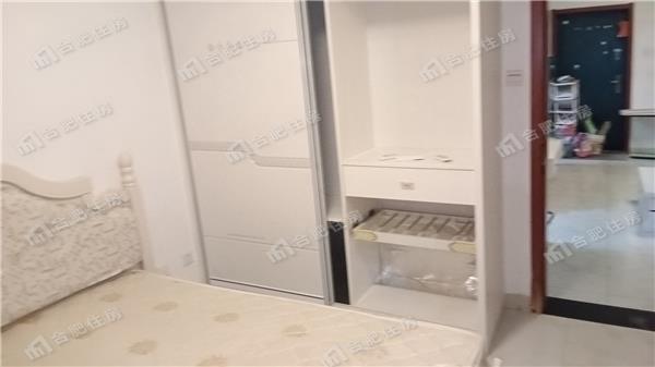 滨湖瑞园(南区)押一付三1800元/月