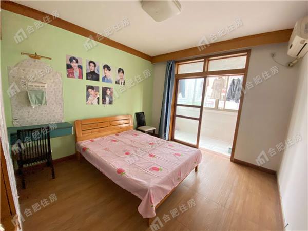 蜀山区四户室28平米正南6层