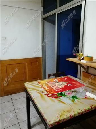 矿机小区押一付三1100元/月