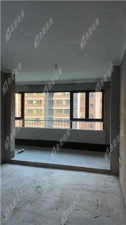 置地栢翠公馆99.6㎡毛坯整租