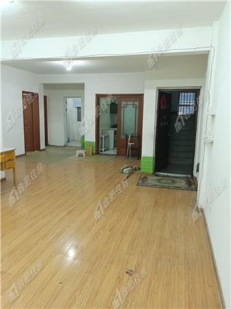 蜀山区三户室113.14平米正南2层