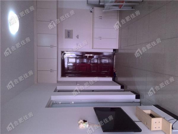 金域蓝湾押一付三1650元/月