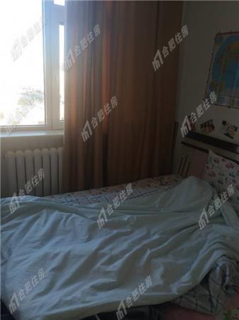 皇家尚品1800元/月92.77㎡西南中装