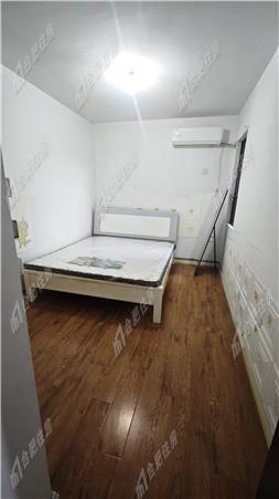 中海岭湖墅押一付三1900元/月