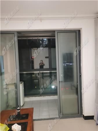 滨湖世纪城临滨苑押一付三2100元/月