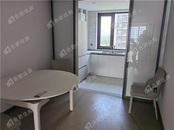 融创滨湖印151.05㎡精装押二付三
