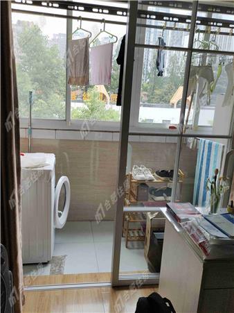 杏花北区1300元/月57.08㎡正南中装