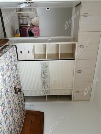 宝业城市绿苑东区1800元/月58.23㎡正南精装