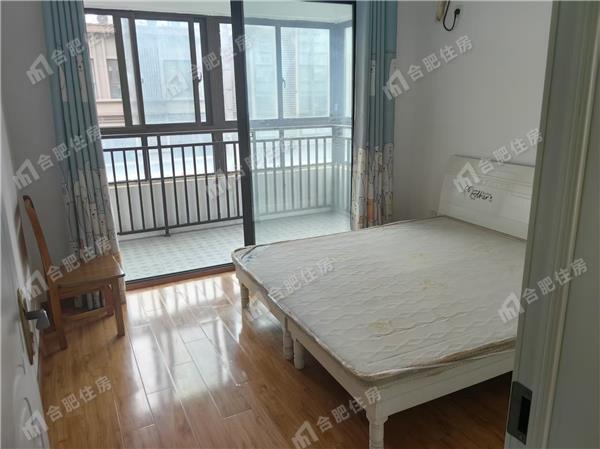 文一锦门学府里半年付1800元/月