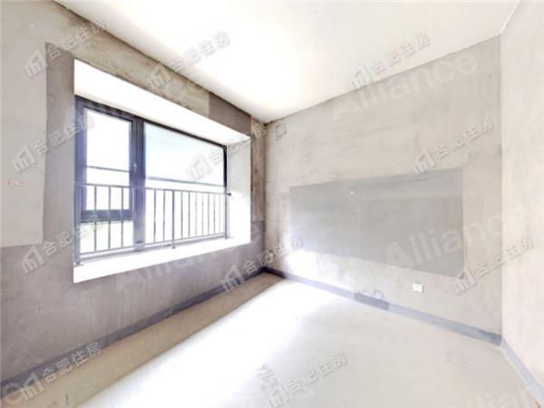 经开区三户室132.96平米正南4层