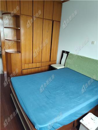 东七卫材厂宿舍押一付三1100元/月