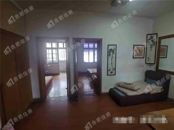 轴承新村北区押一付三1200元/月
