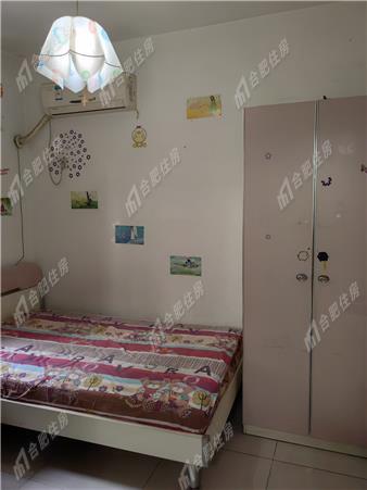 水晶苑押一付三2580元/月