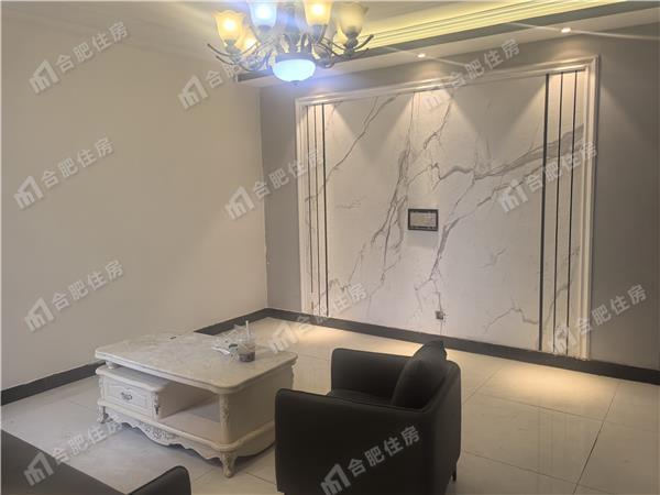 丽阳兰庭94.8平方米整租精装