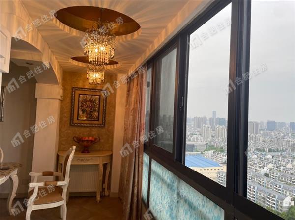 绿地海顿公馆A128㎡豪装整租