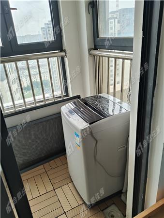 美丽景湾小区1300元/月68.39㎡正南中装