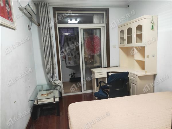 路苑小区1600元/月73.93㎡正南精装